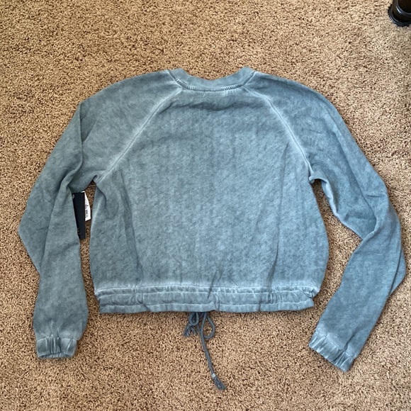 Vans cropped sweatshirt. Super soft and comfy. Brand new with tags. - Picture 3 of 6